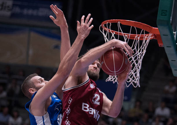 杨鸣通过 杨鸣通过