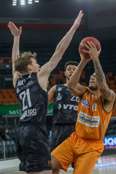 配合默契 配合默契